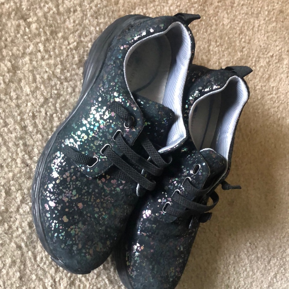 Nurse Mates Align Sneakers